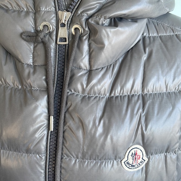 Moncler Vest. Size 3. - Picture 3 of 8